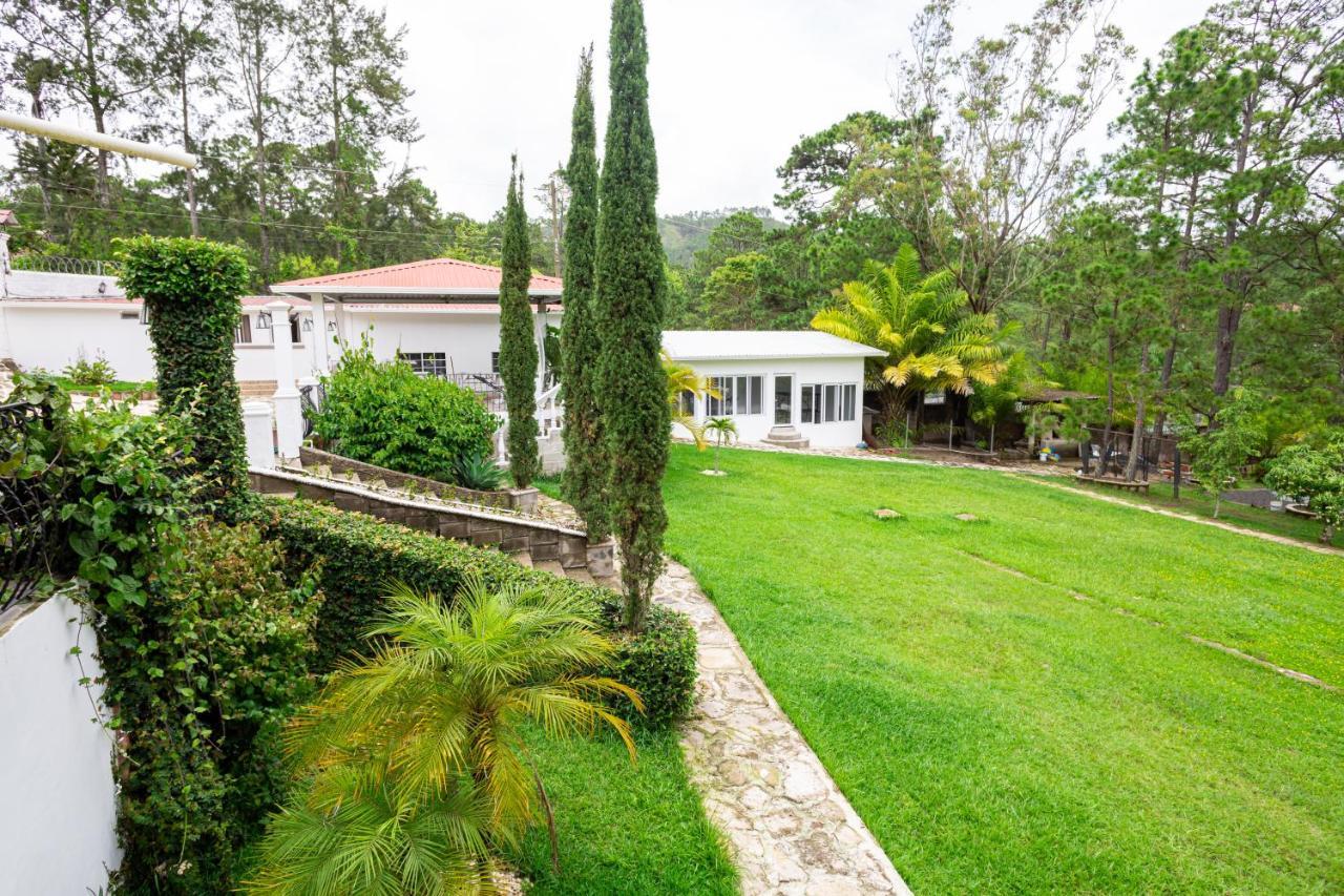 Hotel Cocoview, Bar & Restaurante Valle de Ángeles Exterior photo