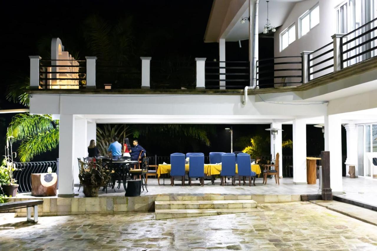 Hotel Cocoview, Bar & Restaurante Valle de Ángeles Exterior photo